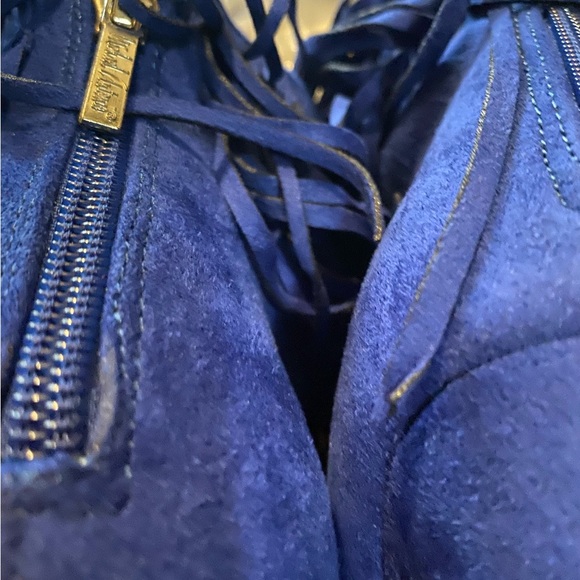 MICHAEL ANTONIO BOOTIES - Picture 5 of 7